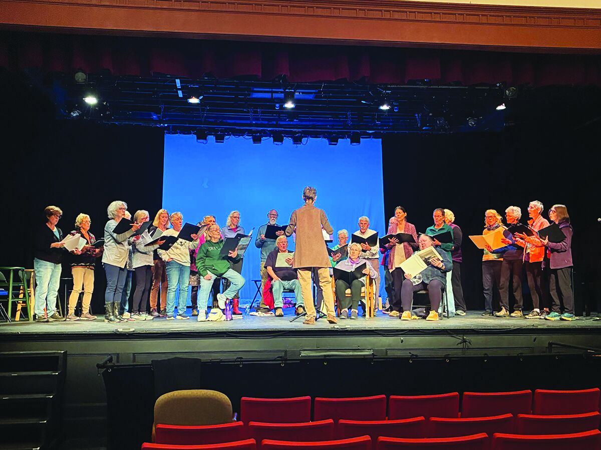 Silver Lake Singers concert Thursday at Barnstormers at 7 p.m.